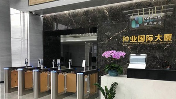 德寶：人臉識別通道閘機系統廠家