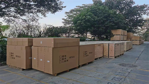 德寶閘機(jī)遠(yuǎn)銷海內(nèi)外，看，又一大批閘機(jī)等待遠(yuǎn)洋到達(dá)大洋彼岸